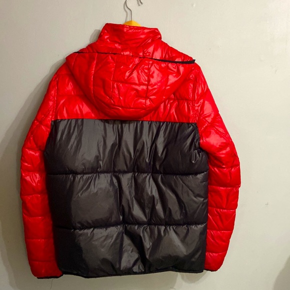 Guess black and red puffer jacket - Picture 2 of 6